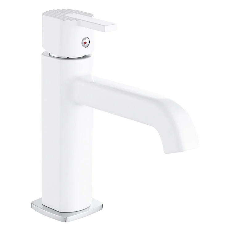 Смеситель бассейна в ванной комнате